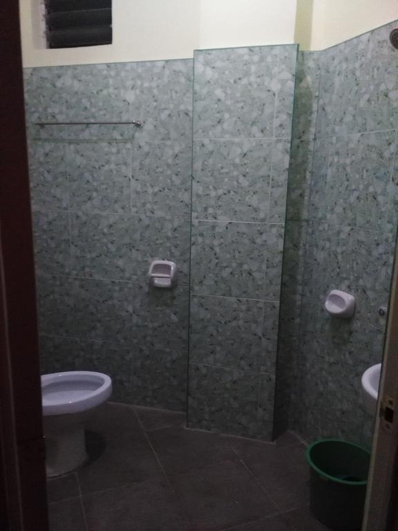 Aranas-Carillo Travellers Inn Калібо Номер фото